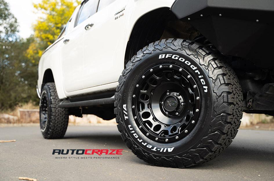 TOYOTA HILUX 4WD HOLESHOT XD SATIN BLACK